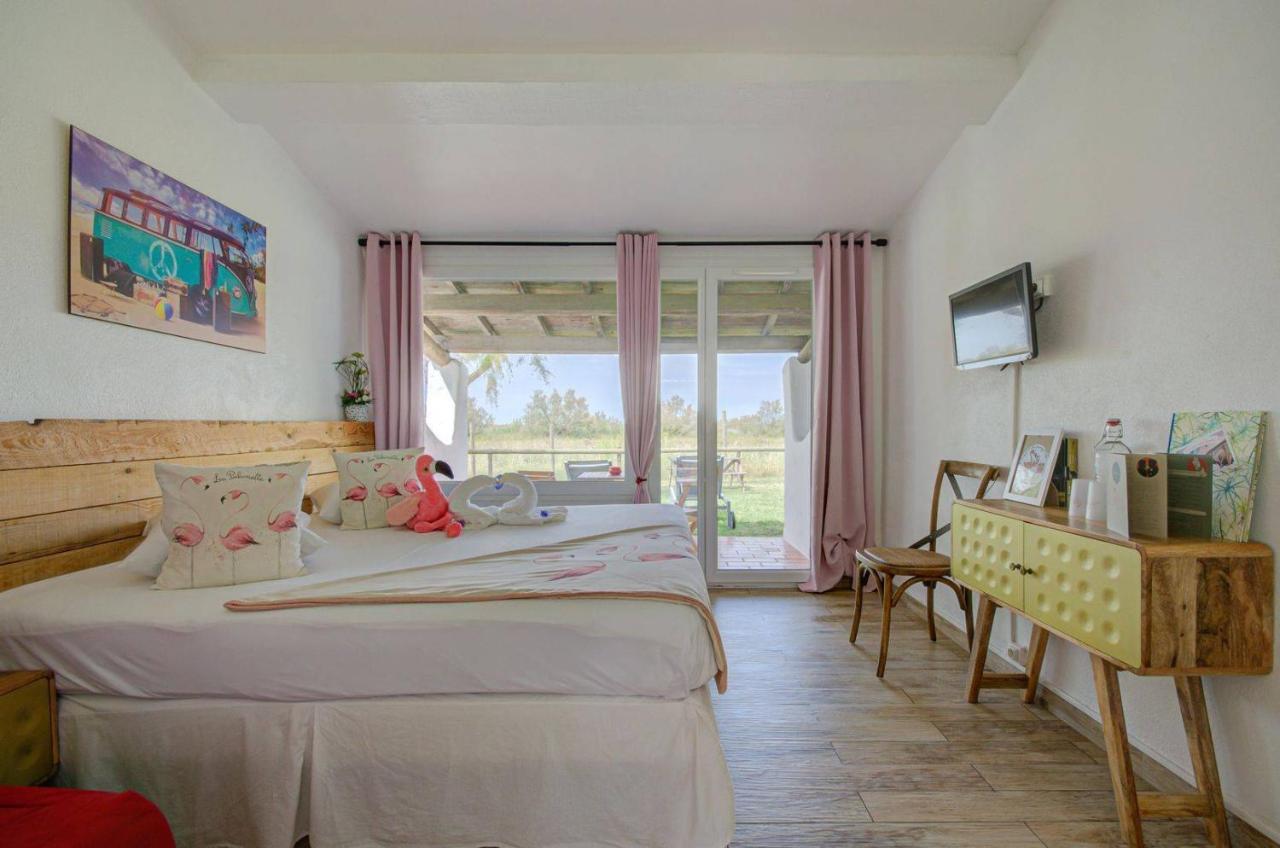 Hotel La Palunette Saintes-Maries-de-la-Mer Bagian luar foto
