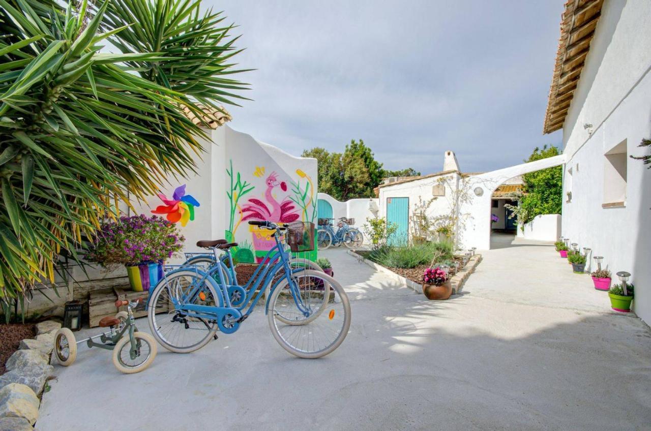 Hotel La Palunette Saintes-Maries-de-la-Mer Bagian luar foto