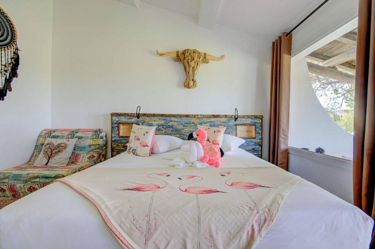 Hotel La Palunette Saintes-Maries-de-la-Mer Bagian luar foto